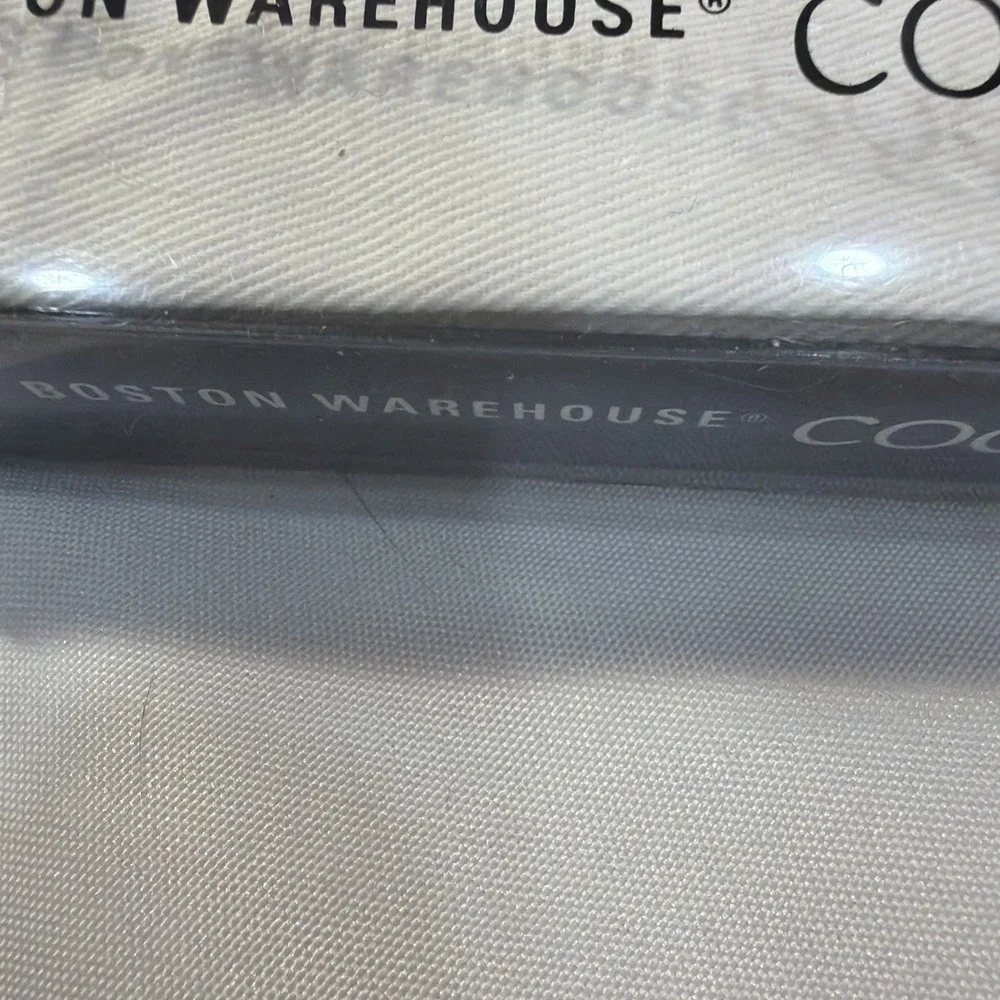 Boston Warehouse Cocktail Napkin and Glass Pick Set New in Box Green Olive 🫒 24